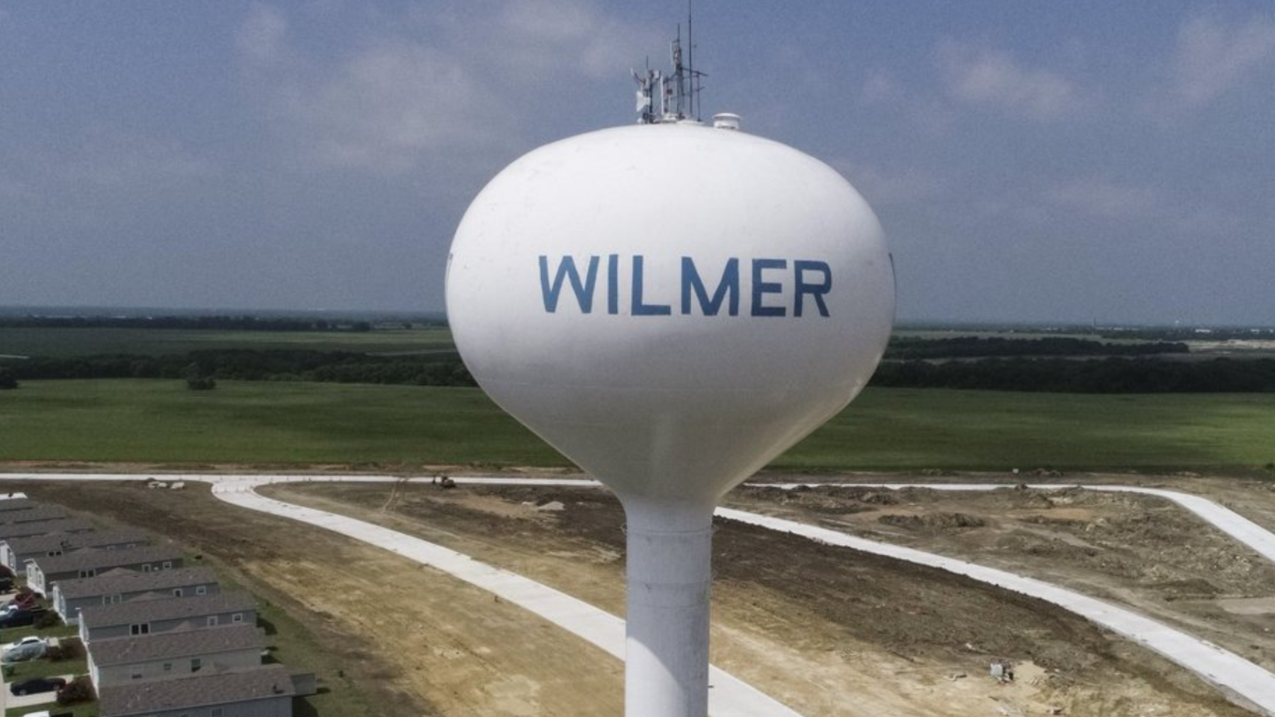 Wilmer water tower